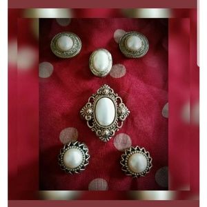 Vintage buttons covers 6 faux pearls mixed shapes